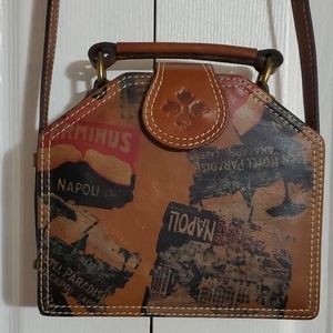 Crossbody handbag